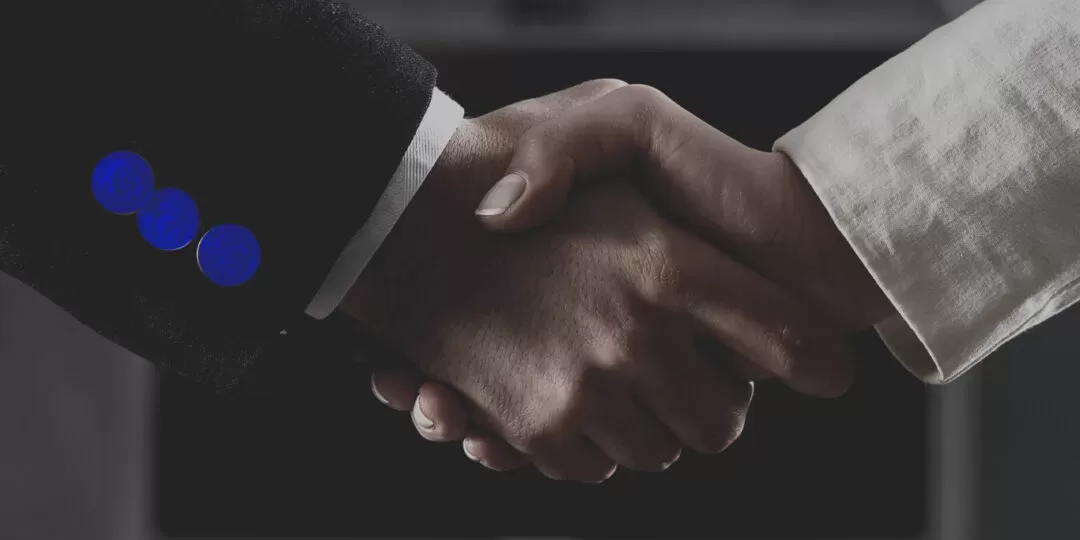 clausulas de proteção holding